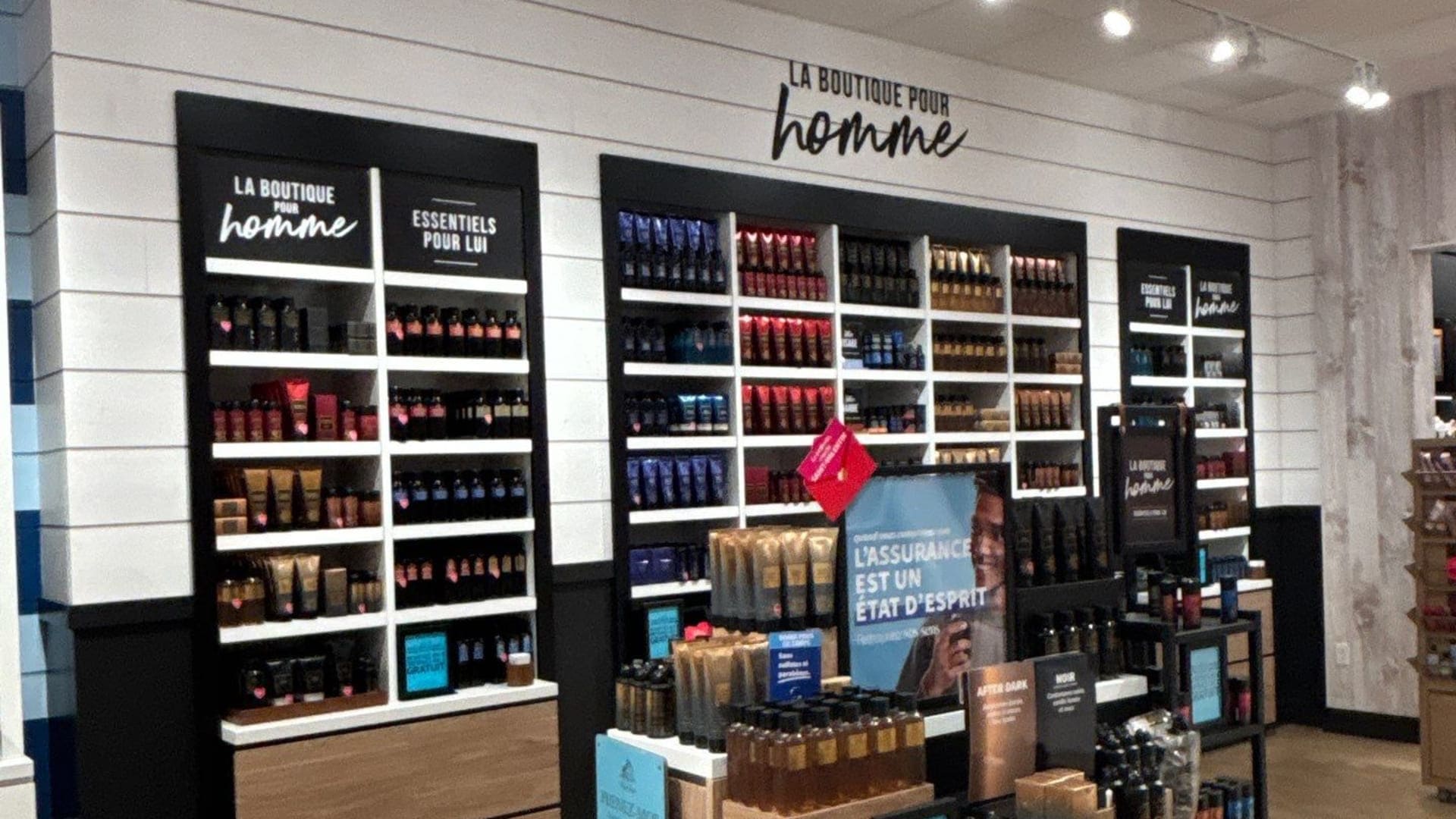 Bath&Body Works Store inside