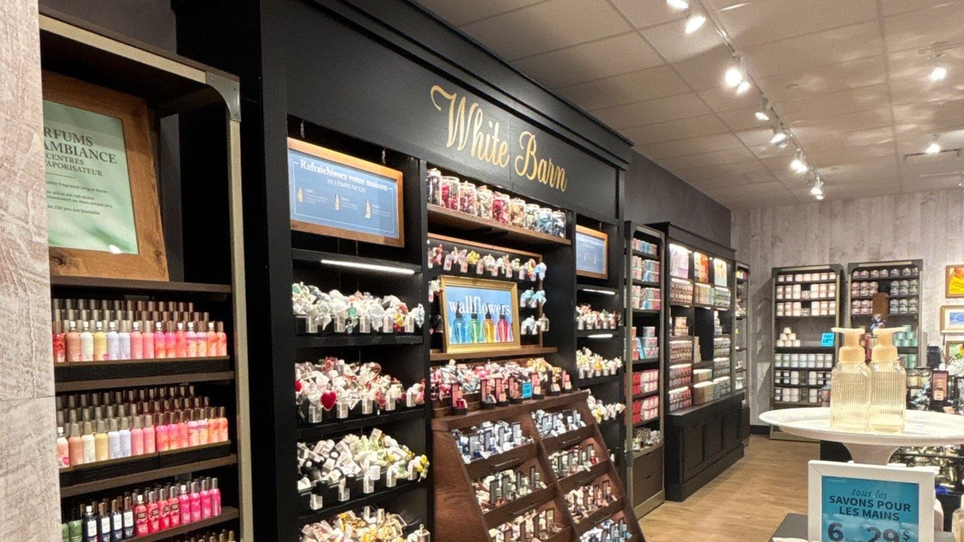 Bath&Body Works Store inside