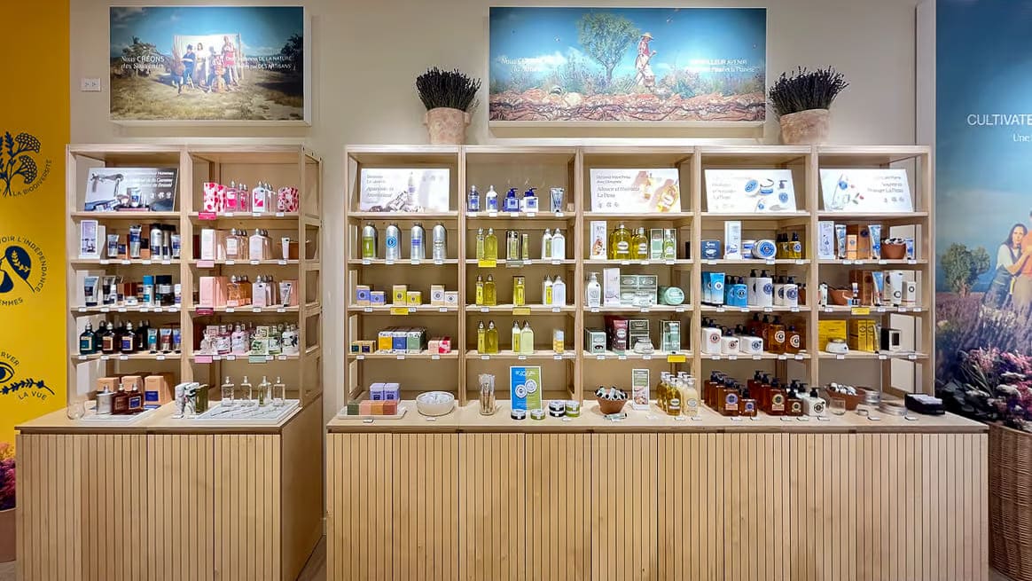 L'OCCITANE interior
