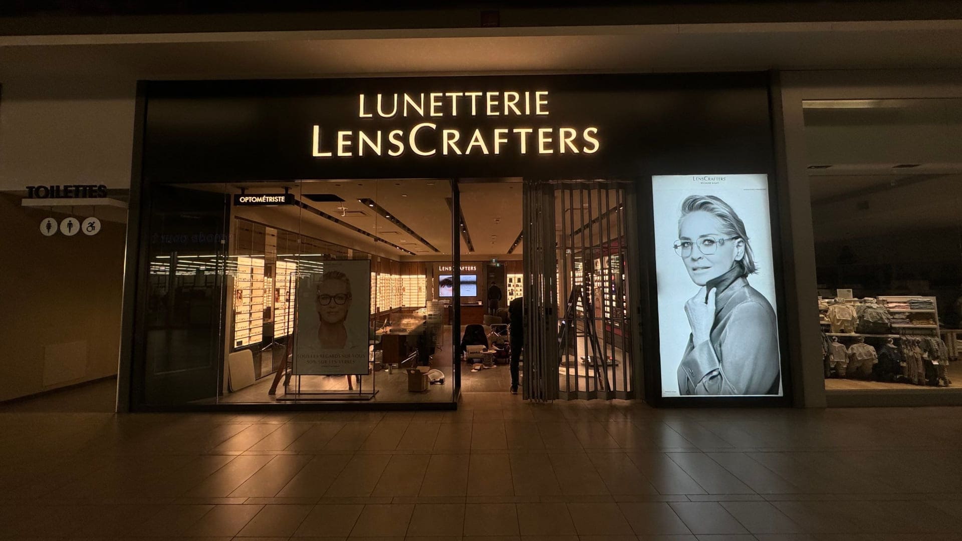 LensCrafters store interior