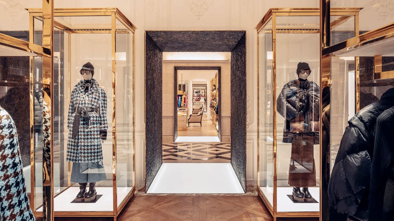 Moncler store